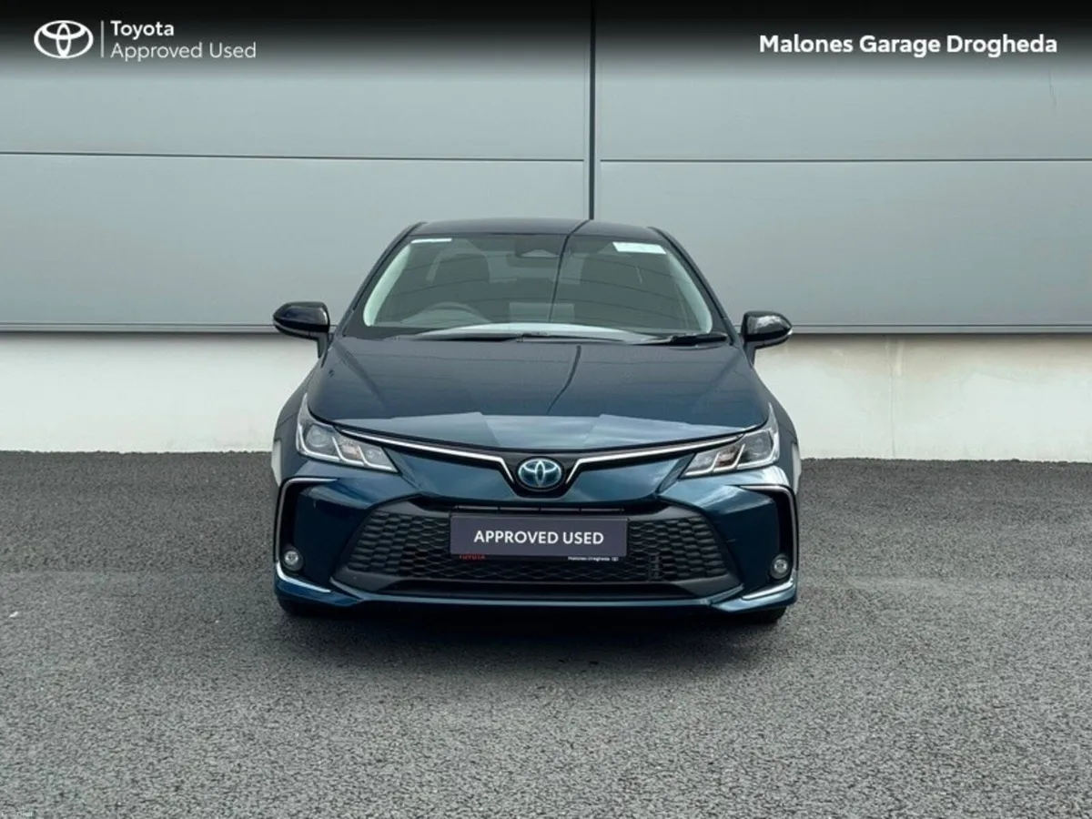 Toyota Corolla 1.8 Hybrid Luna Sport Call Now 041 - Image 5