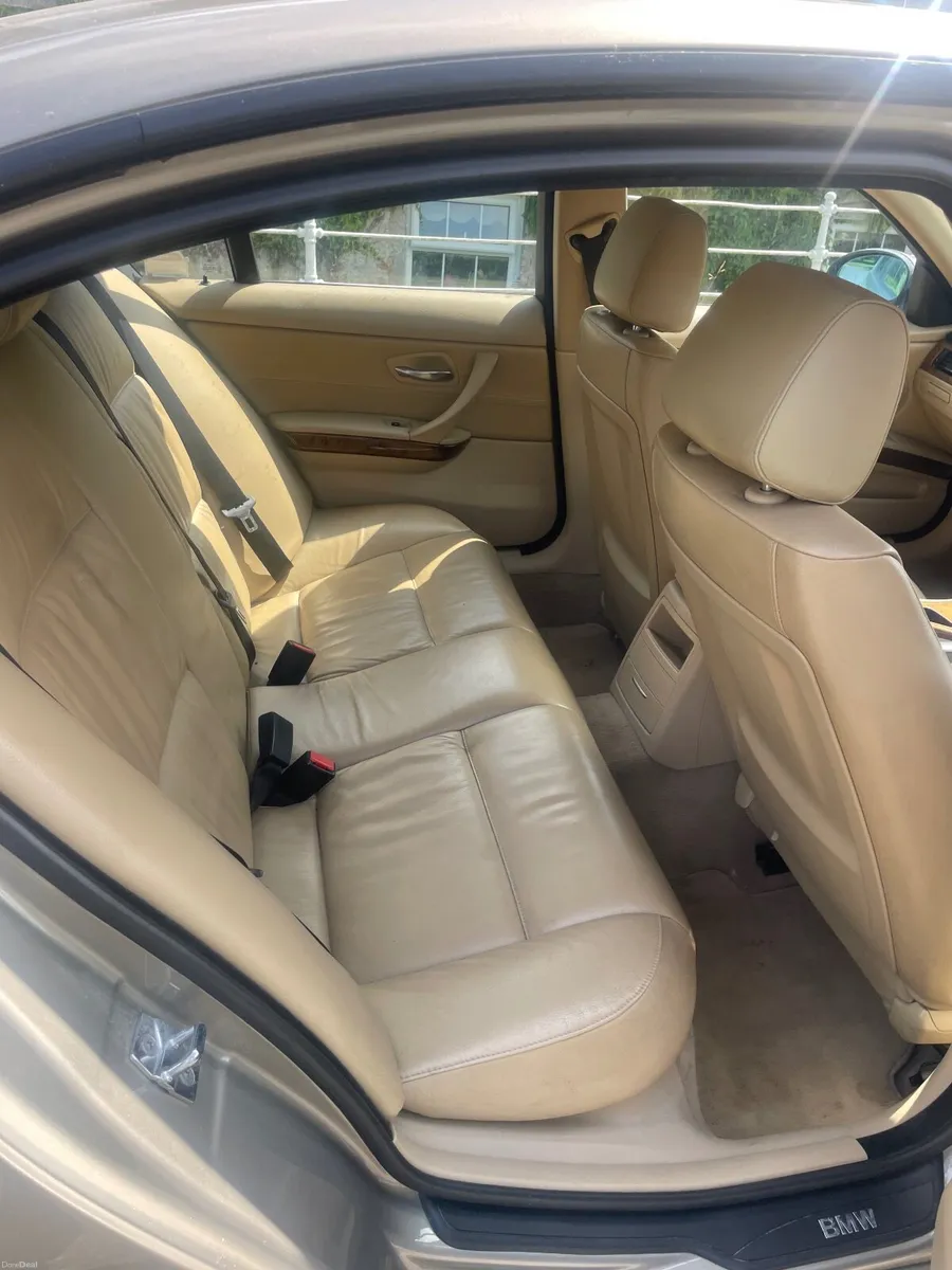 BMW 3-Series 2008 - Image 2