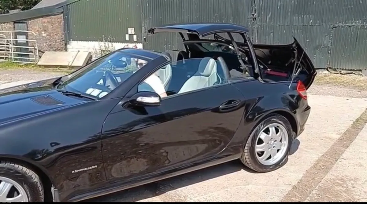 2006 Mercedes-Benz SLK - Image 4