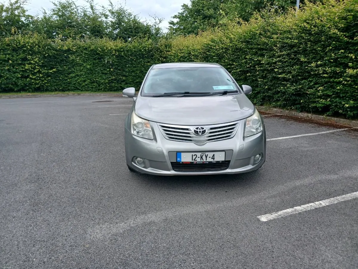 Toyota Avensis 2.0 D4D Diesel 6 Speed manual - Image 5