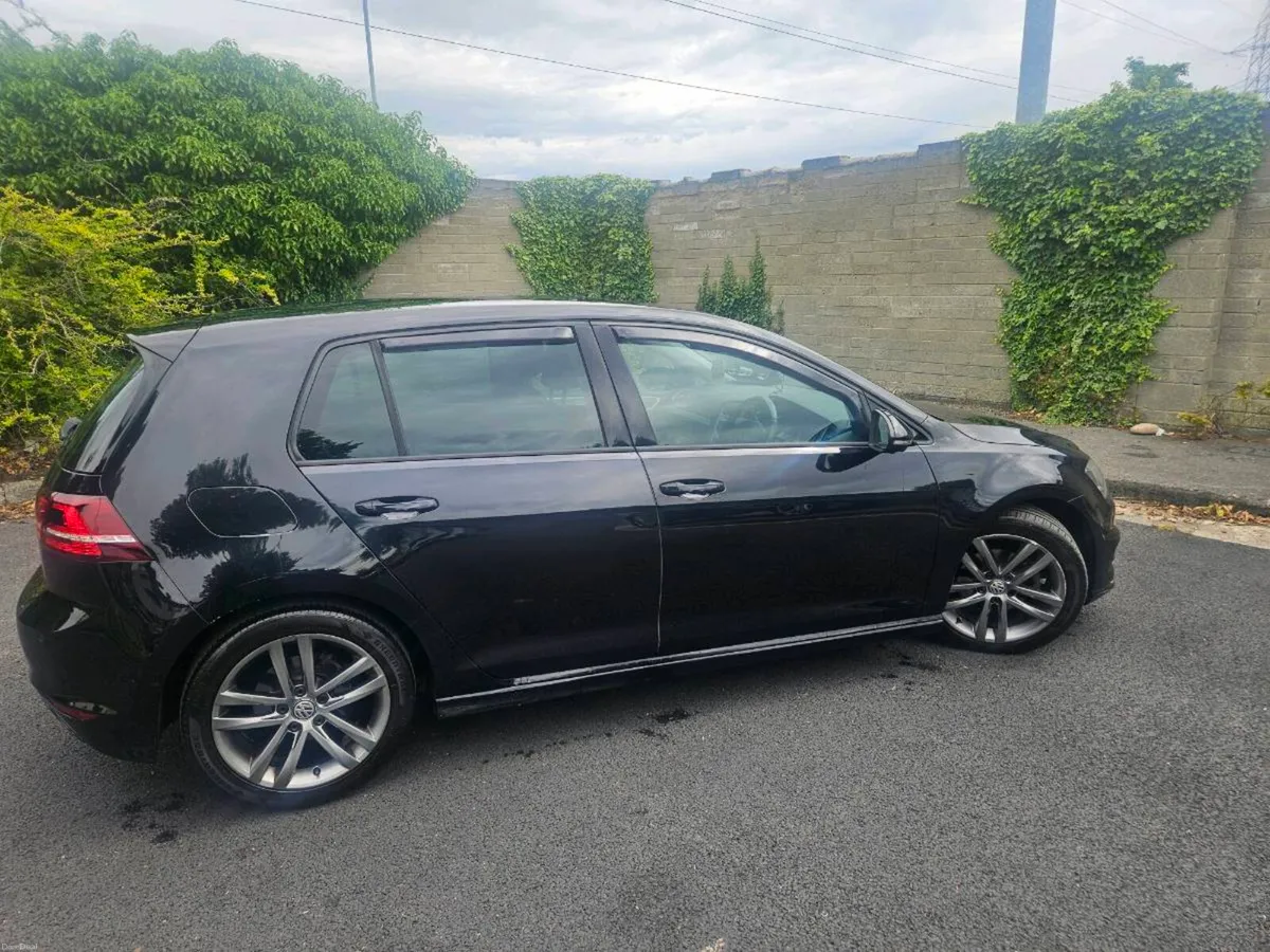 Golf R Line - Image 3