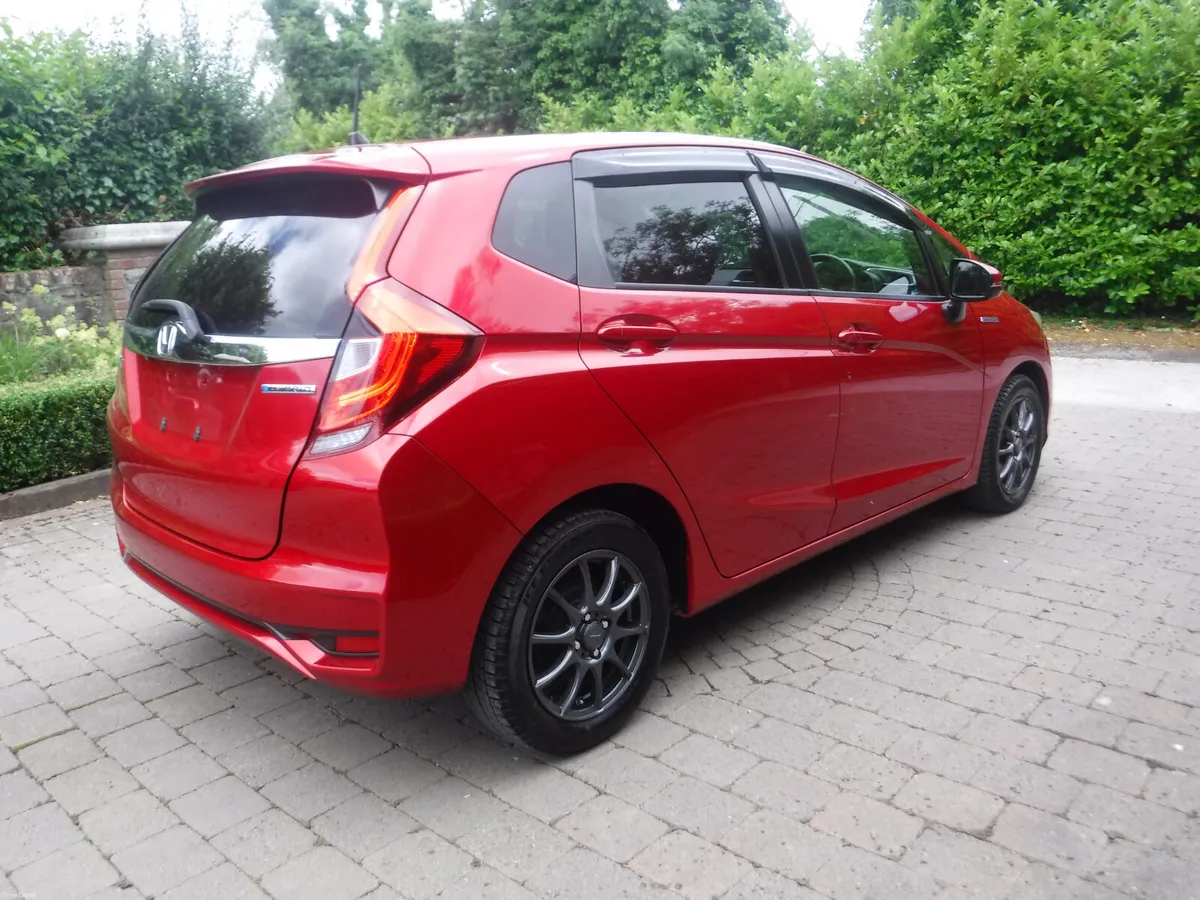 HONDA FIT 1.5 AUTO HYBRID ANDROID+CARPLAY - Image 3