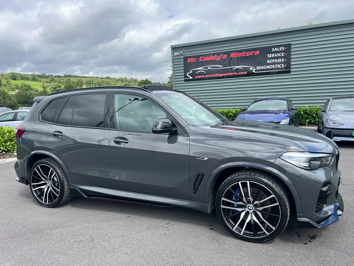 2022 (222) BMW X5 XDrive 45E M Sport PAN ROOF - Image 2