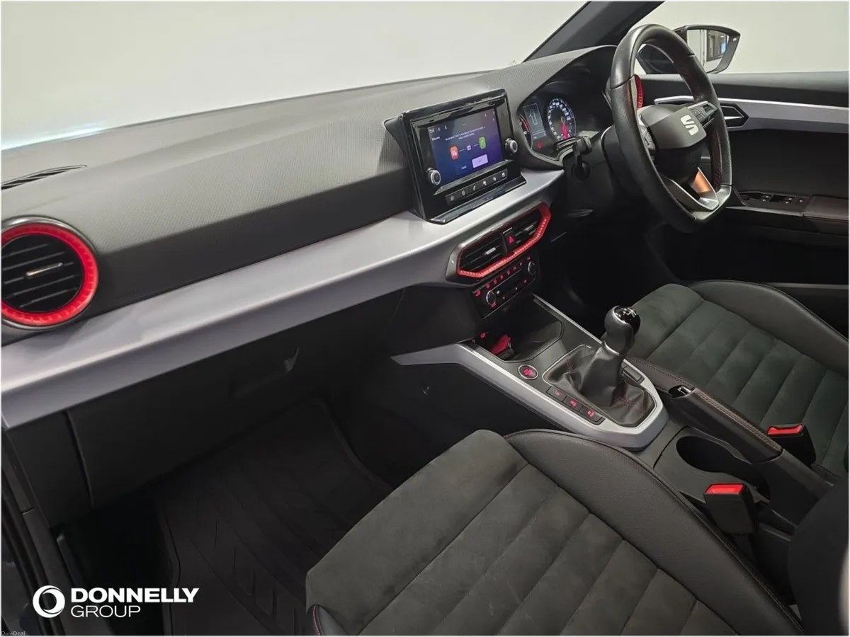 SEAT Arona Hatchback FR Edition - Image 2