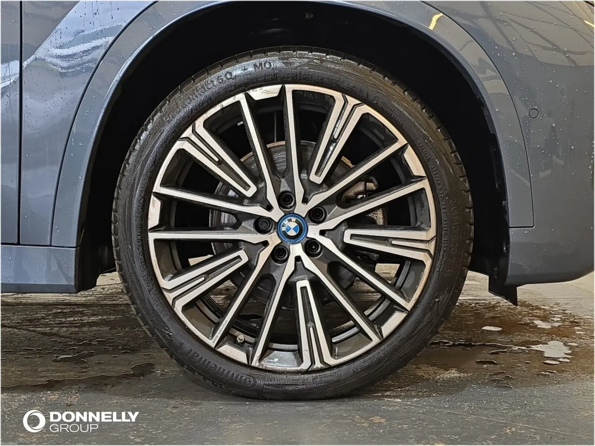 BMW iX1 Electric Estate M Sport - Image 5