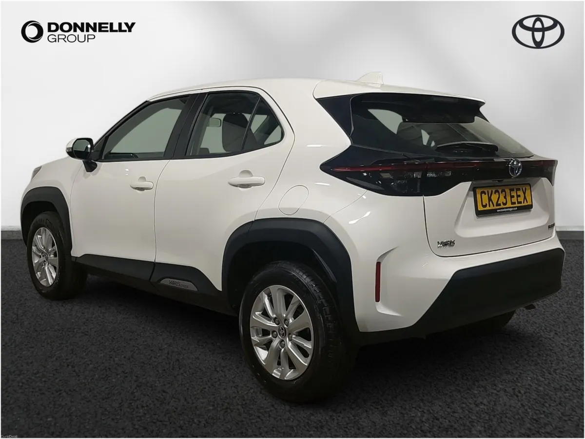 Toyota Yaris Cross Estate Icon - Image 2
