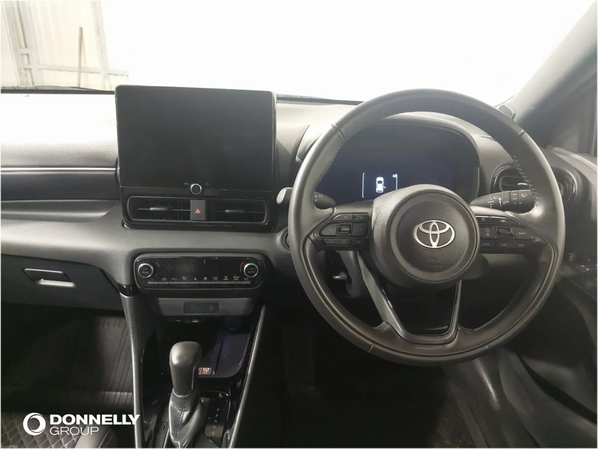 Toyota Yaris Hatchback Excel - Image 6
