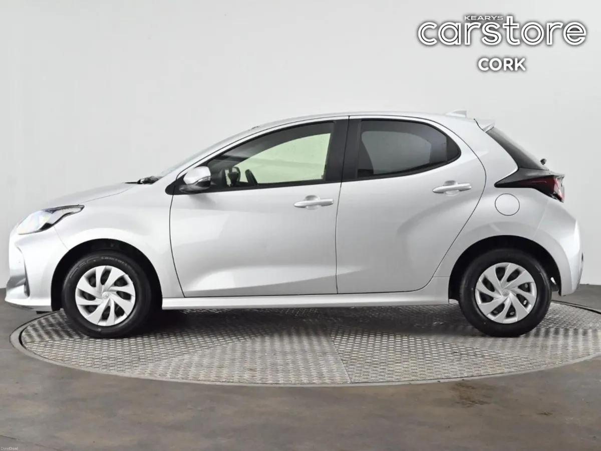 Toyota Yaris 1.5 Hybrid 5Dr Auto - Image 6