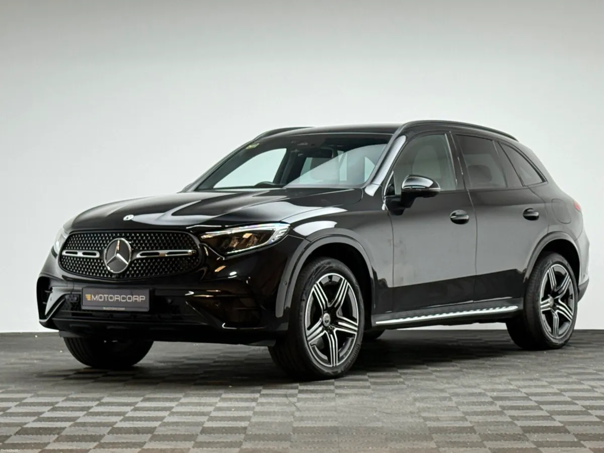Mercedes-Benz GLC 300E AMG LINE PLUS 4MATIC - Image 3