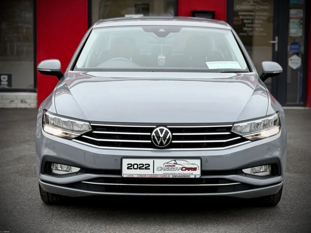 Volkswagen Passat SEL TDI // MOONSTONE GREY // FUL - Image 2