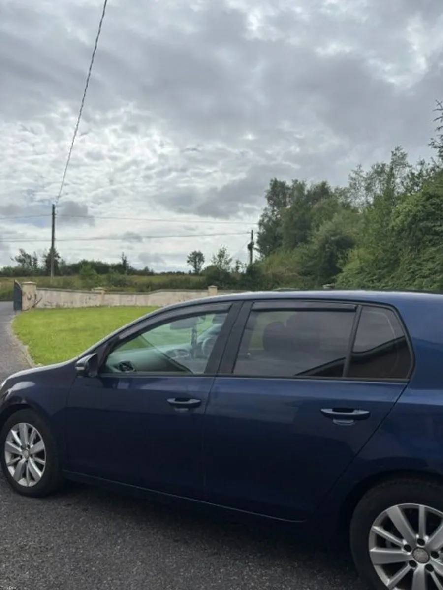 Volkswagen Golf 1.6 TDI Bluemotion 2010 - Image 3