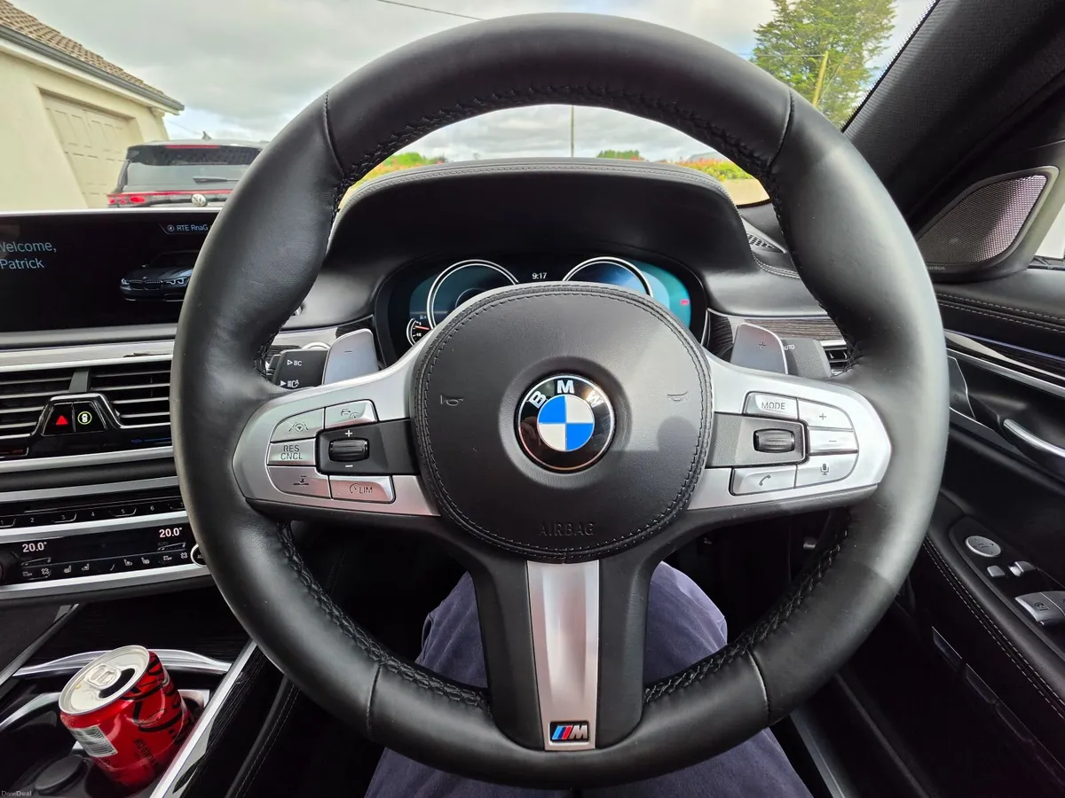BMW 7-Series 2019 Tech+ Comfort+ Travel Packs - Image 2