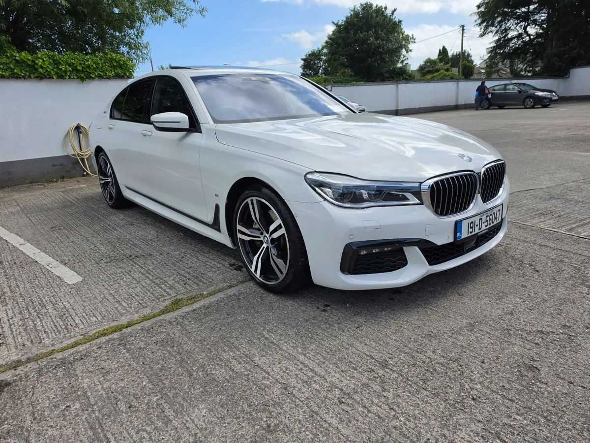 BMW 7-Series 2019 Tech+ Comfort+ Travel Packs - Image 1