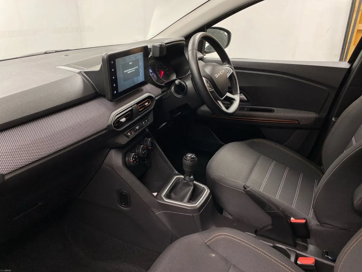 Dacia Sandero Stepway TCe 90 STEPWAY Expression - Image 3