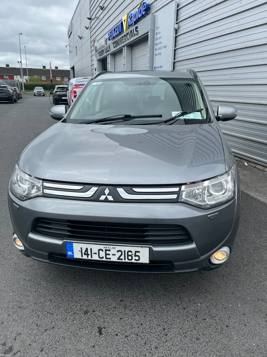 Mitsubishi Outlander 7 Seater 2014 - Image 1