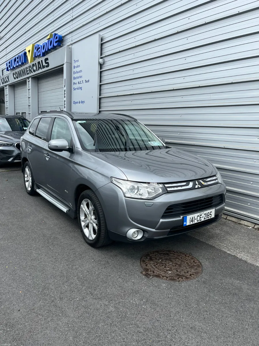 Mitsubishi Outlander 7 Seater 2014 - Image 3