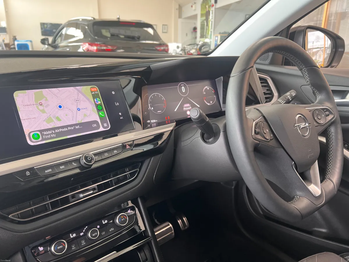 Top Spec Automatic GS Only 9,500 Twin Tone Opel Gr - Image 3