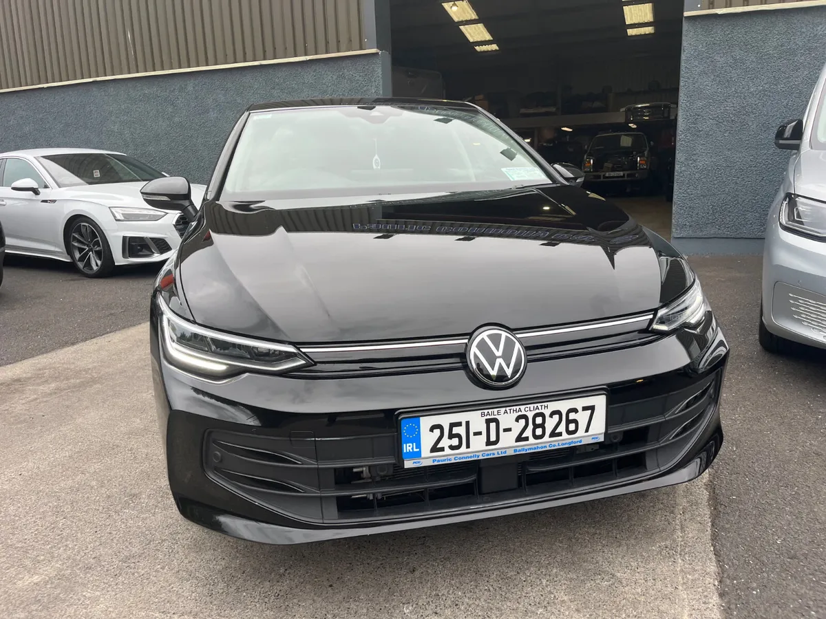 Volkswagen Golf 2025**Very nice car** - Image 4