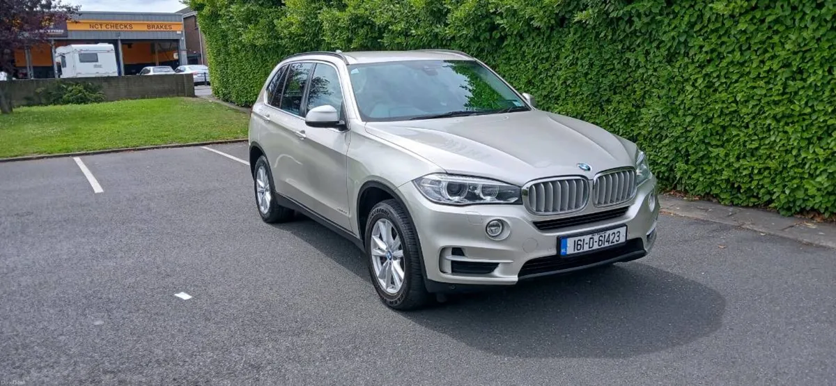 2016 bmw x5  2.0xdrive40e automatic - Image 1