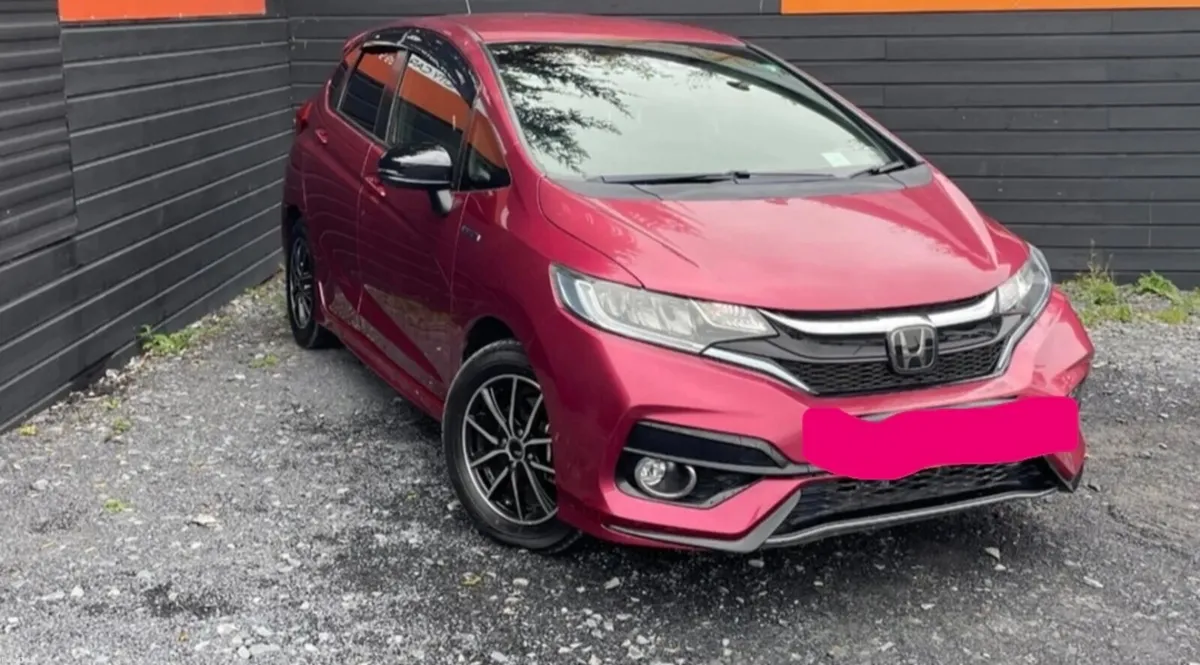 2017 Honda Fit 1.5. Low mileage (28k) - Upgraded - Image 3