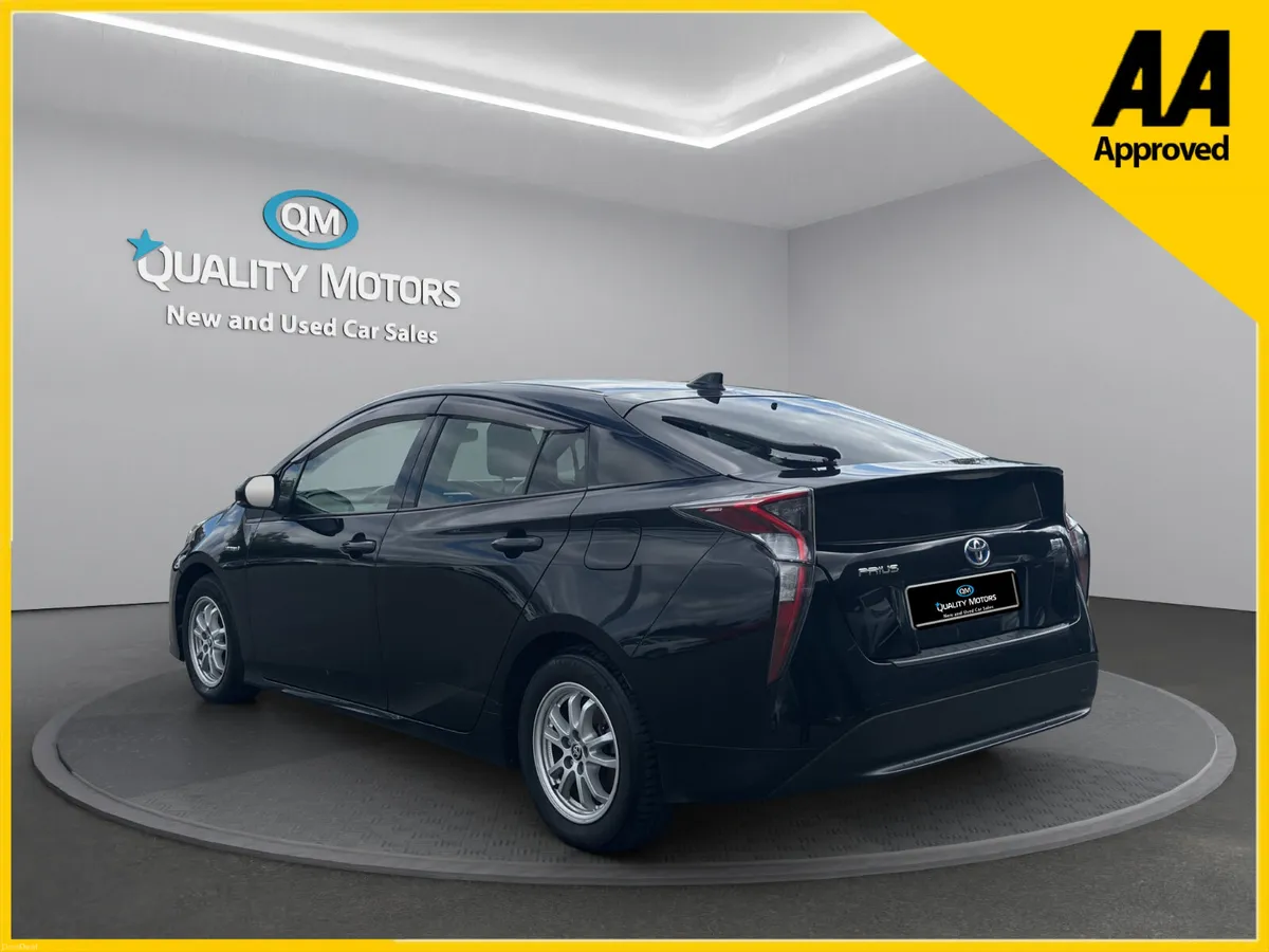 2017 TOYOTA PRIUS HYBRID –(S181) - Image 6