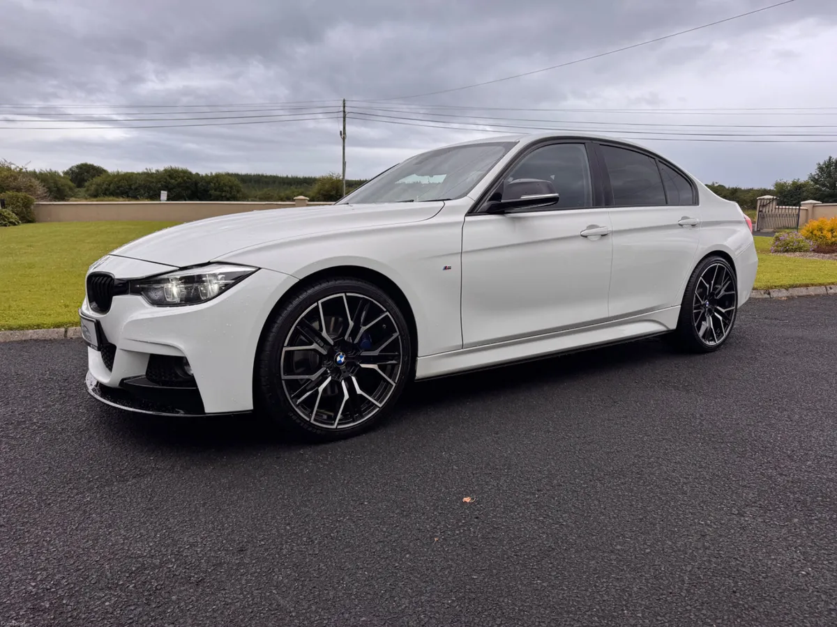 2019 BMW 320D Shadow Edition - Image 1