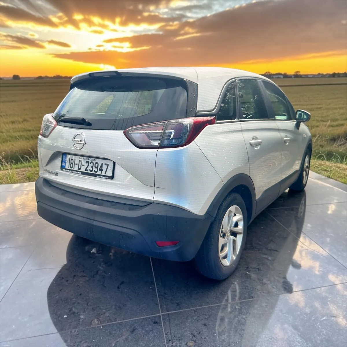2018 Opel Crossland X 1.2i (82PS) 5 Speed SC - Image 2