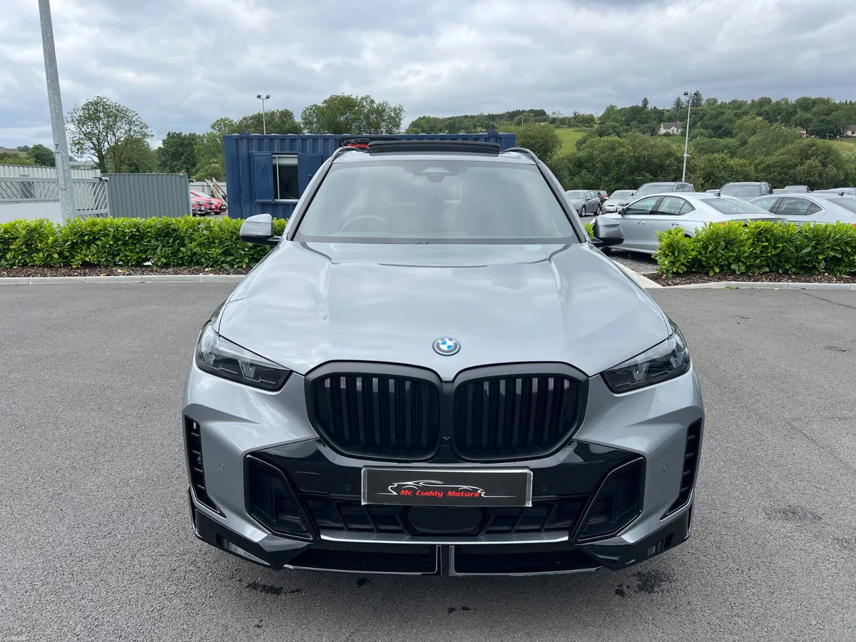 2025 BMW X5 XDrive 50E M Sport PHEV 3.0 Auto - Image 3