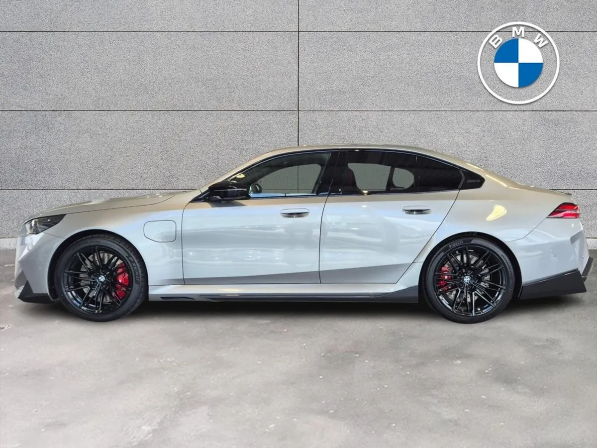 BMW M5 4.4 - Image 3