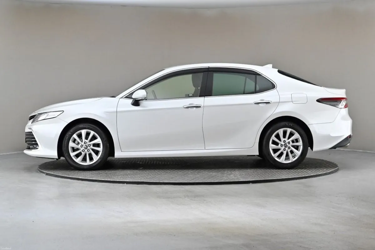 Toyota Camry 2.5 HYBRID **REVERSE CAM**PEARL PAINT - Image 5