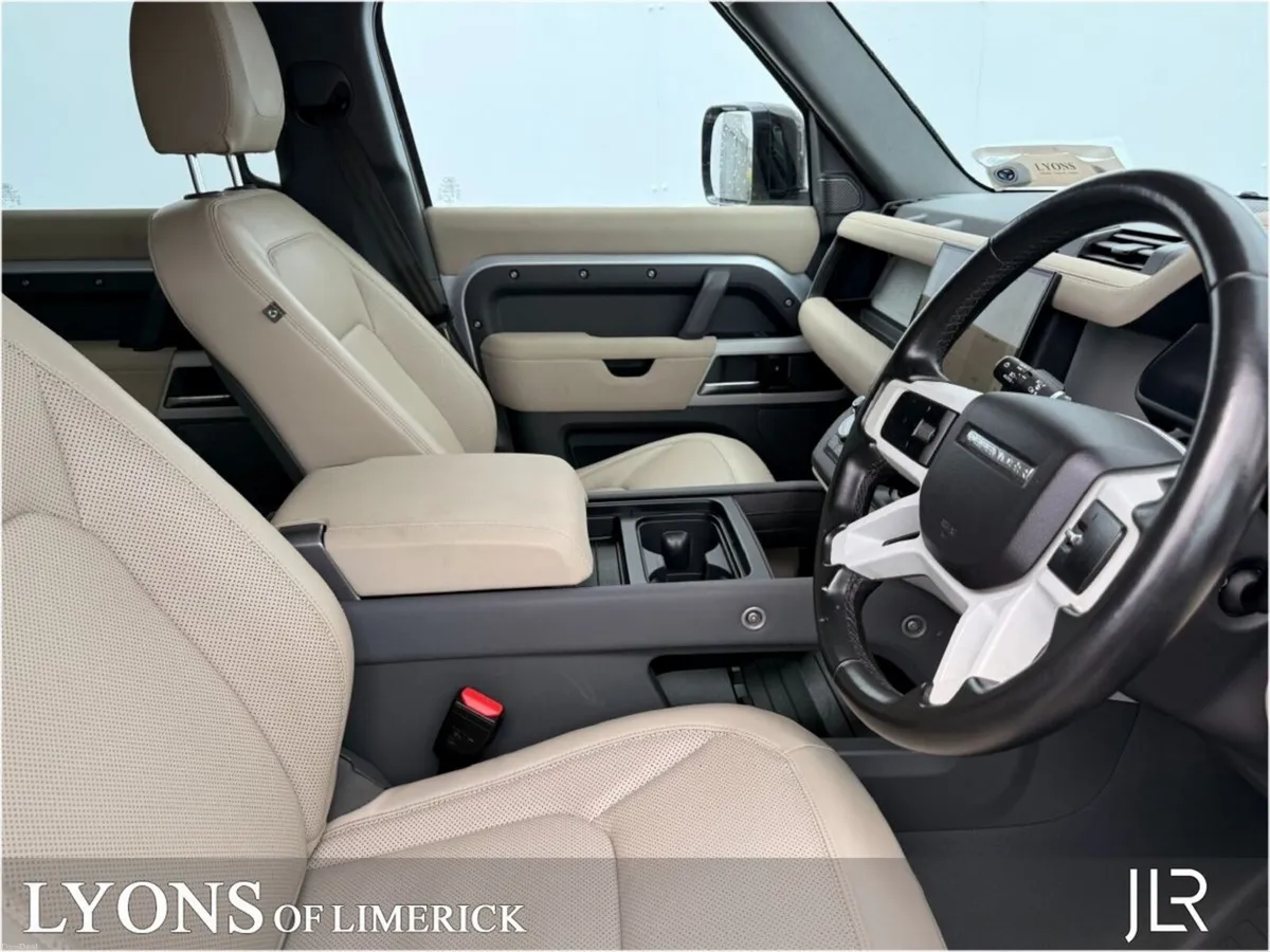 Land Rover Defender 110 2.0 Si4 PHEV SE - Image 3