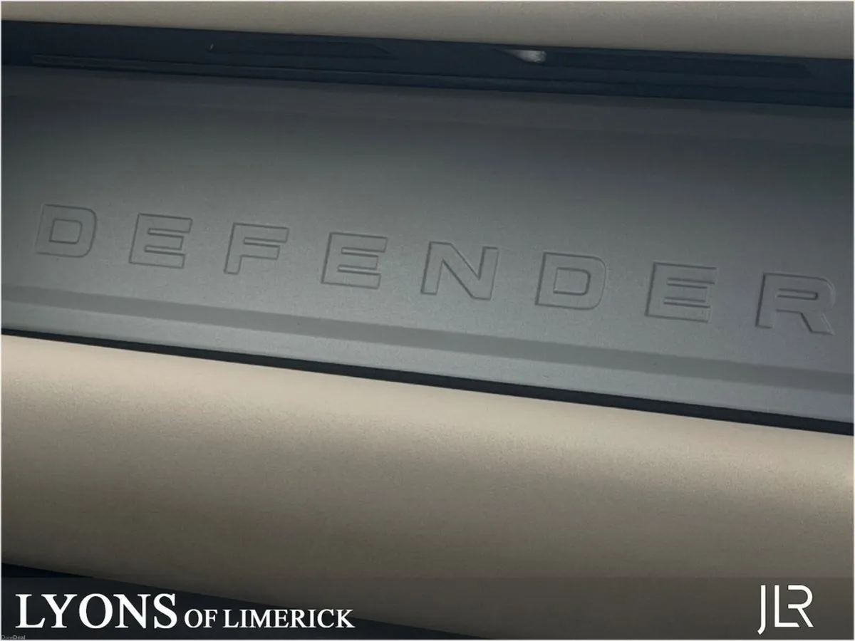 Land Rover Defender 110 2.0 Si4 PHEV SE - Image 5