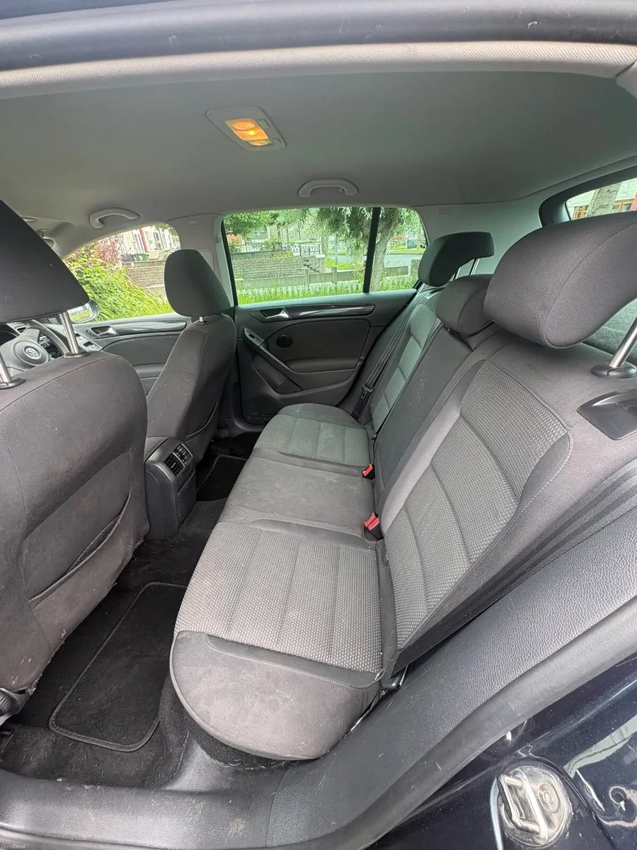 Volkswagen Golf 2010 - Image 3