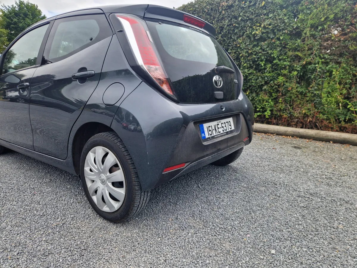 Toyota Aygo AUTOMATIC  2015 - Image 3