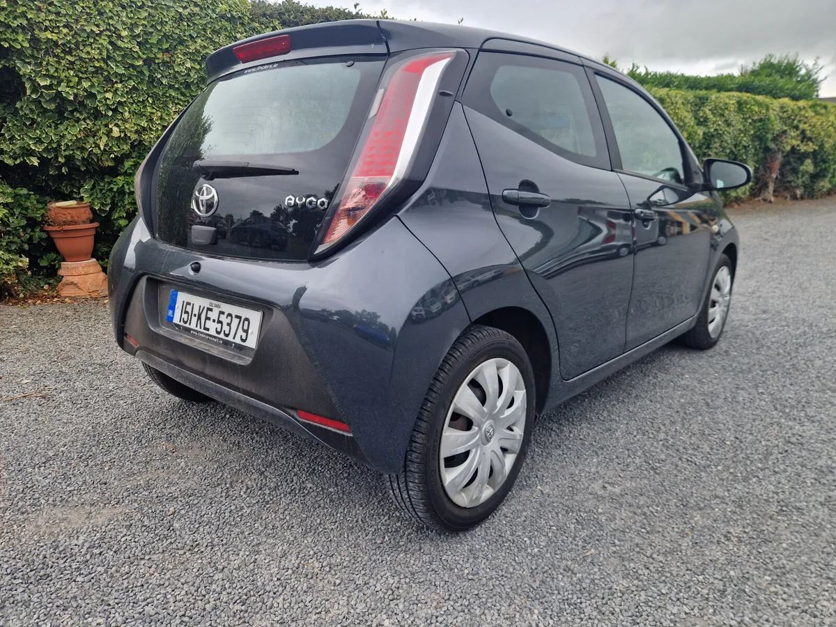 Toyota Aygo AUTOMATIC  2015 - Image 4