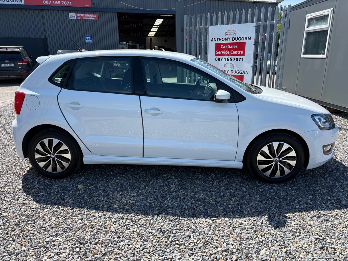 2017 Volkswagen polo 1.2 Automatic bluemotion - Image 2
