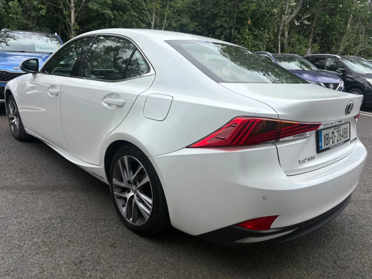Lexus IS LUXURY MY18 4DR AUTO - Image 5