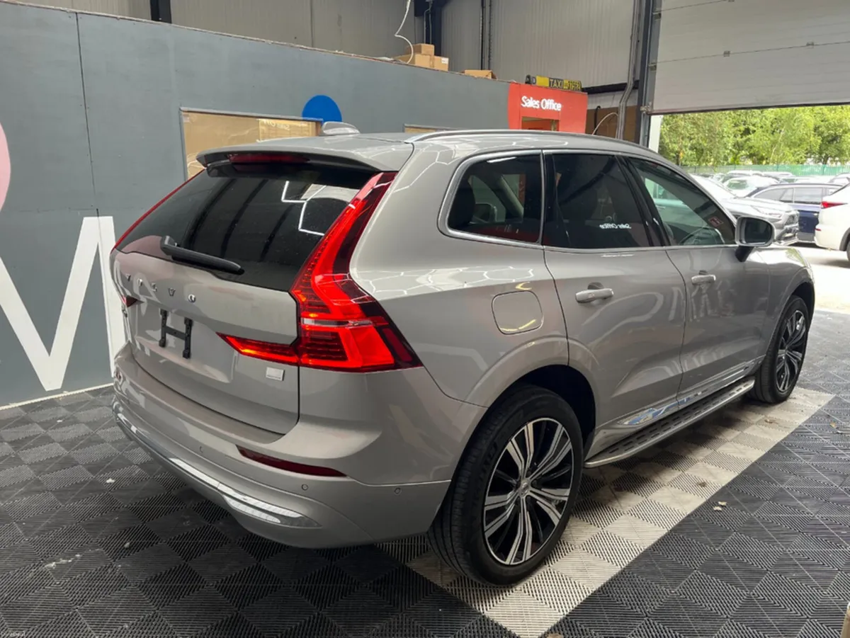 Volvo XC60 2021 VOLVO XC60 T8 PLUG-IN AUTOMATIC / - Image 2