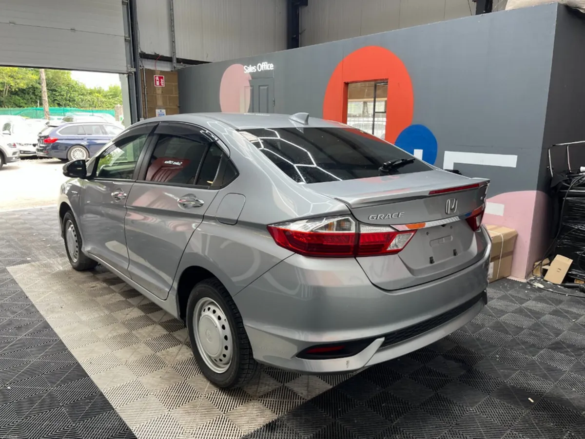 Honda Grace 2021 HONDA GRACE HYBRID LX 1.5 AUTOMAT - Image 4