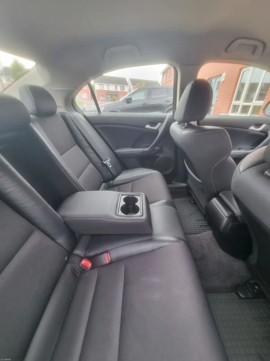 Honda Accord 2.0 vtec - Image 4