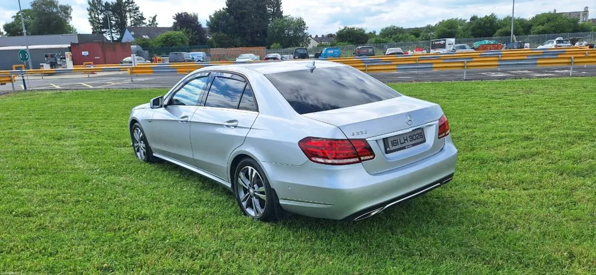 Car - Image 5