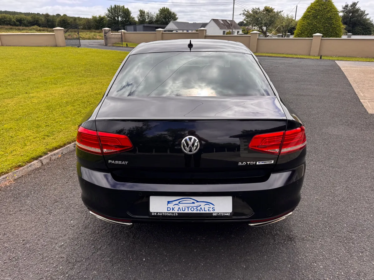 2017 Volkswagen Passat SE Business - Image 4