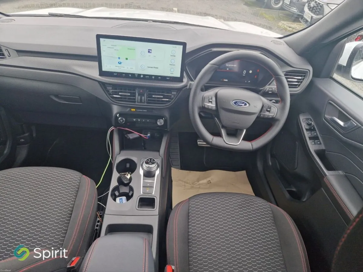 Ford Kuga 2.5 Duratec 243PS PHEV ST-Line Auto - Image 4