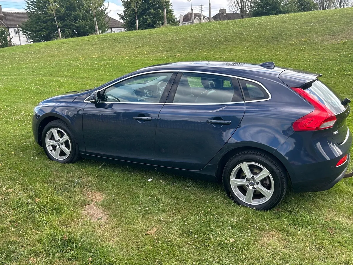Volvo V40 2015 - Image 3