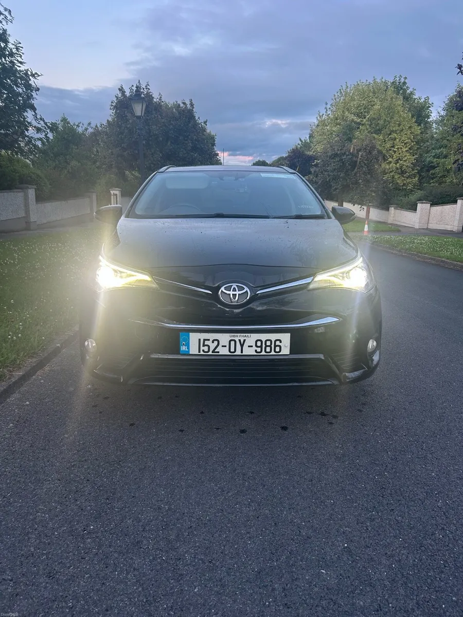 2015 Toyota Avensis - Image 2
