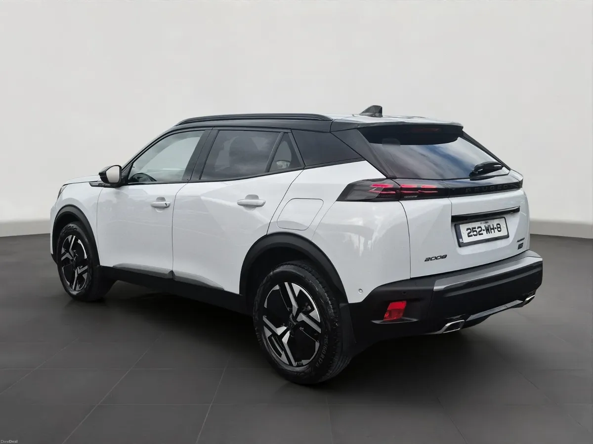 Peugeot 2008 GT Hybrid Auto - Image 4