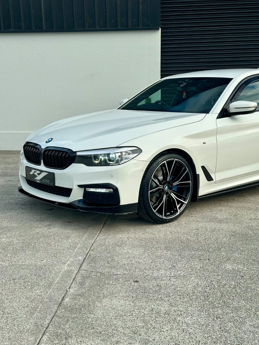 2017 BMW 520D MSPORT MPERFORMANCE - Image 2