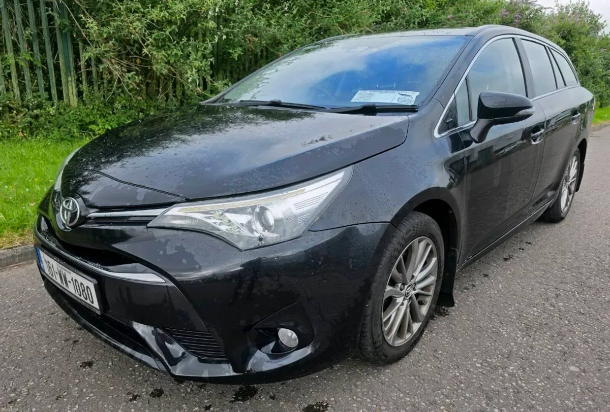 Toyota Avenis Luna - Image 1