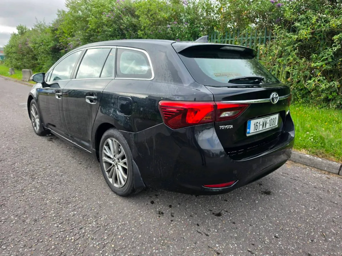 Toyota Avenis Luna - Image 3