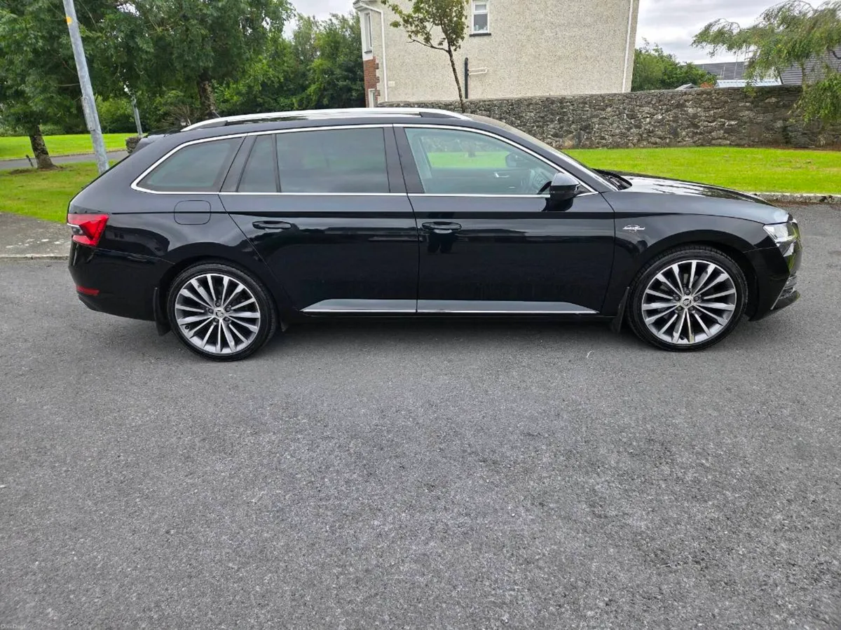 Skoda Superb - Image 1